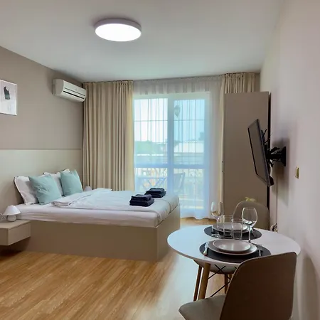 Apartment Golden Hermes *