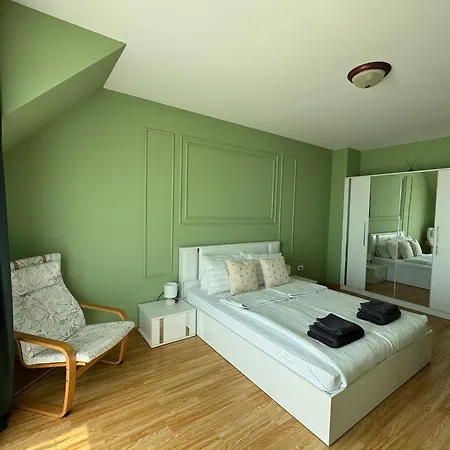Apartment Golden Hermes
