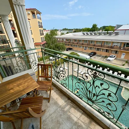 Apartament Golden Hermes *