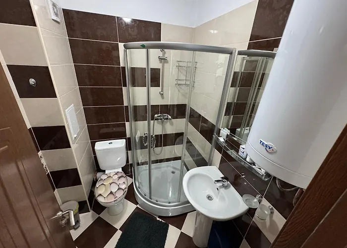 Golden Hermes Appartement *