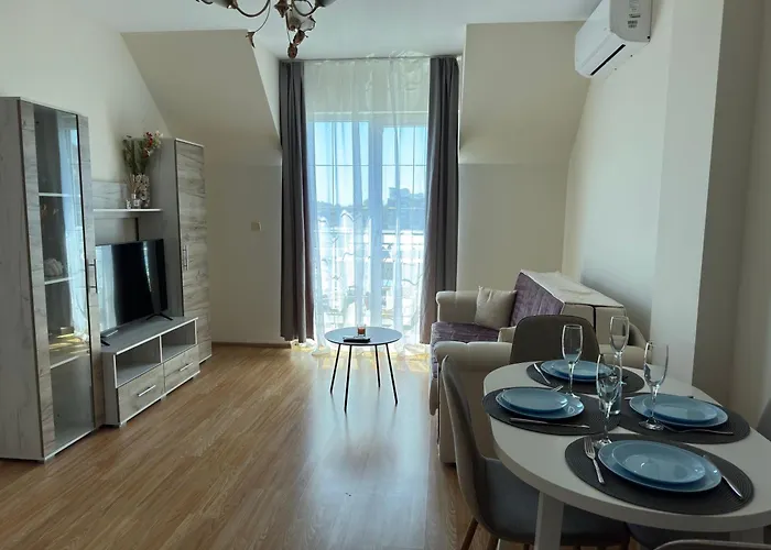 Golden Hermes Apartament *