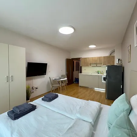 Golden Hermes Daire Sunny Beach